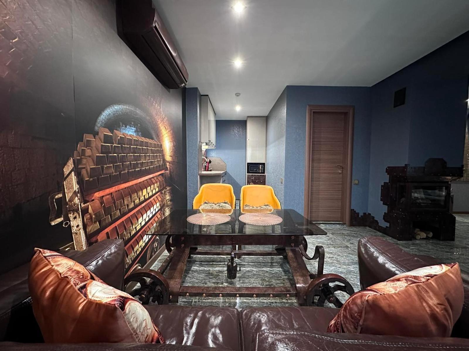 Hidden Bank: Digger'S Dream Apartment Plovdiv Bagian luar foto